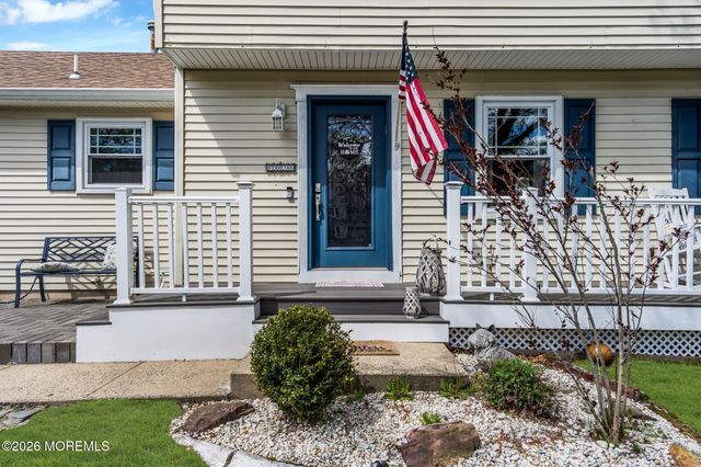 1058 Torremolinos Court, Toms River, NJ 08753