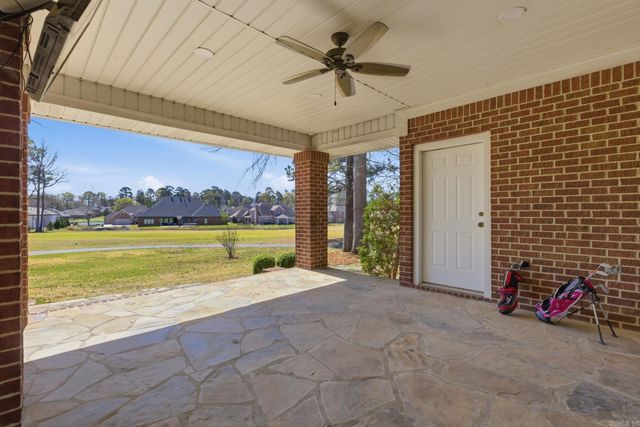 5006 Colonial Court, Benton, AR 72105