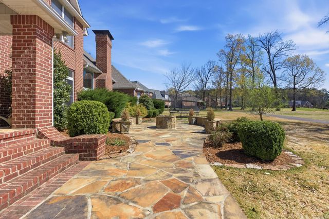 5006 Colonial Court, Benton, AR 72105