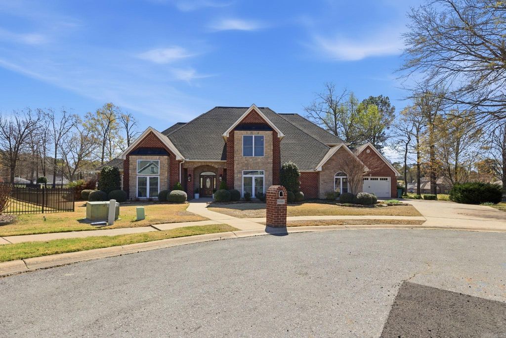 5006 Colonial Court, Benton, AR 72105