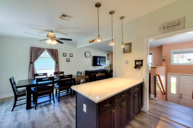 1-A Knapp Ave, Worcester, MA 01605