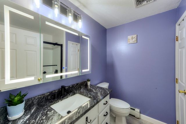 1-A Knapp Ave, Worcester, MA 01605