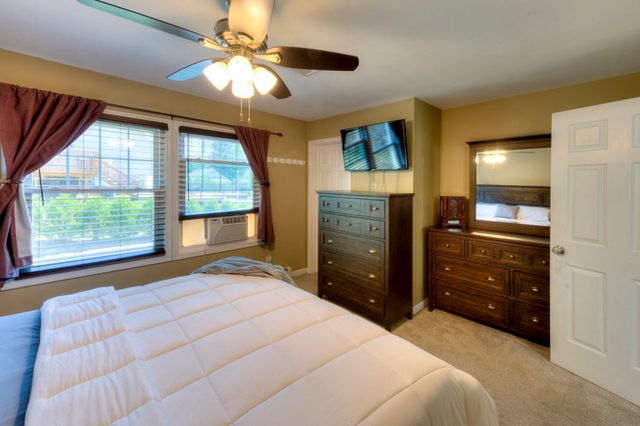 1-A Knapp Ave, Worcester, MA 01605