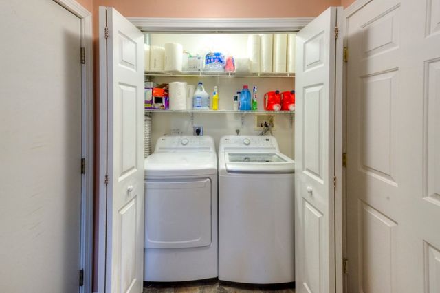 1-A Knapp Ave, Worcester, MA 01605