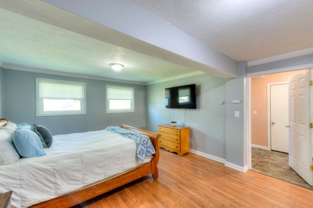 1-A Knapp Ave, Worcester, MA 01605