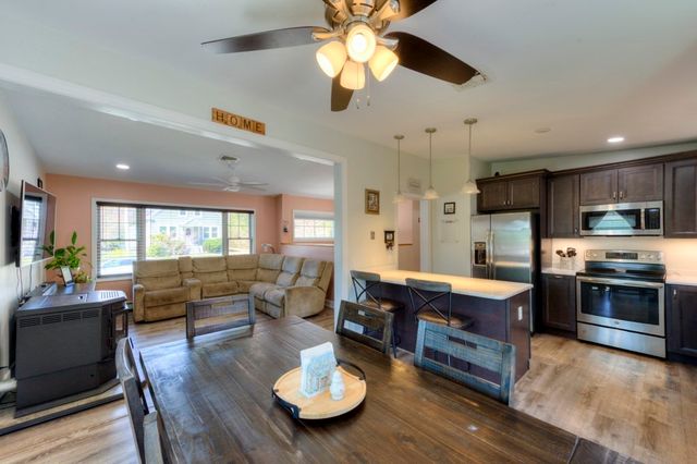 1-A Knapp Ave, Worcester, MA 01605