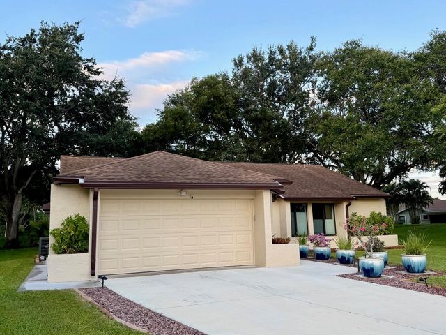 18117 102nd Way S, Boca Raton, FL 33498