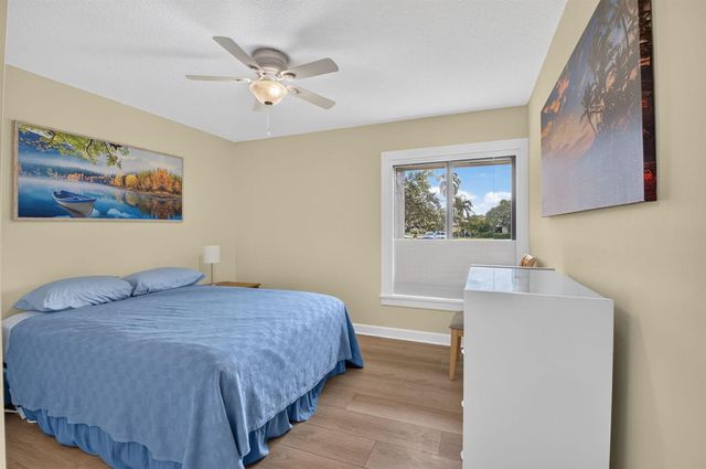 18117 102nd Way S, Boca Raton, FL 33498