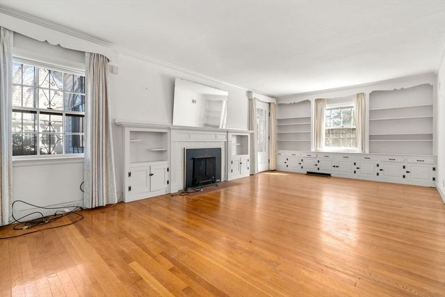 194 Parker, Newton, MA 02459