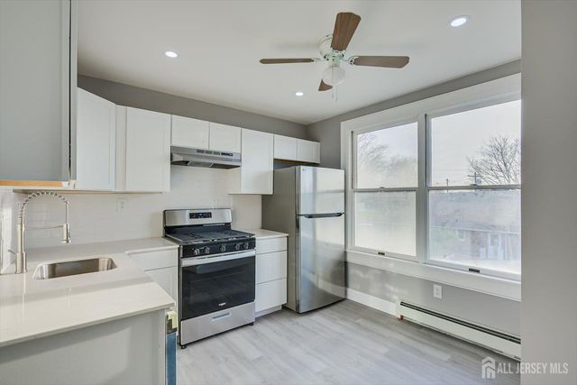 36 2nd Avenue B, Port Reading, NJ 07064