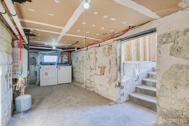 36 2nd Avenue B, Port Reading, NJ 07064