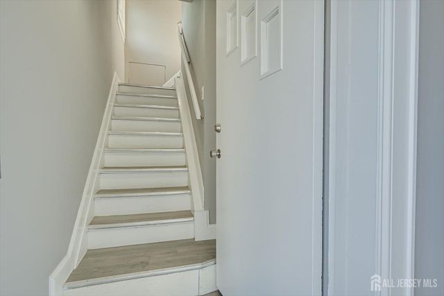 36 2nd Avenue B, Port Reading, NJ 07064