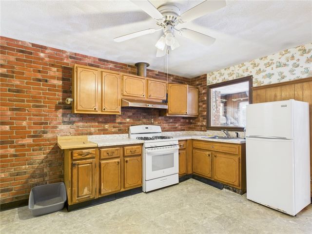 106 Bishop Hill Road, Johnston, RI 02919