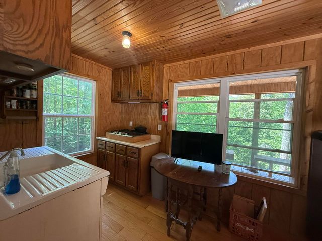 1658 Dry Hollow Road, Monticello, KY 42633
