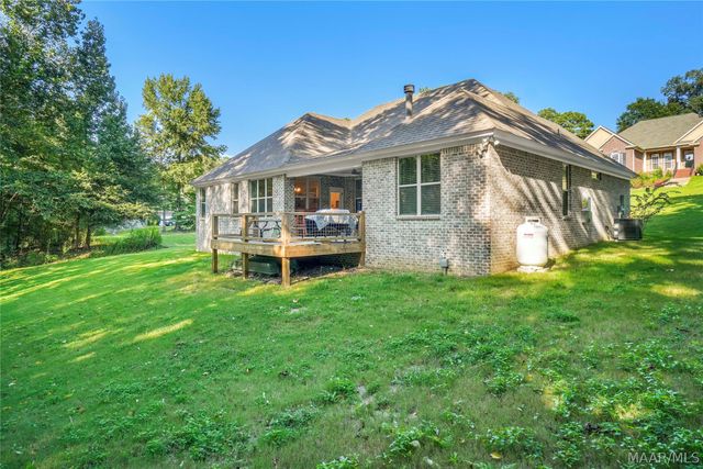 48 Birchwood Lane, Wetumpka, AL 36093