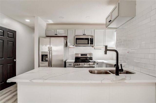 107 N Ditzler Avenue, Independence, MO 64053