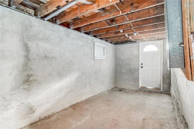 107 N Ditzler Avenue, Independence, MO 64053