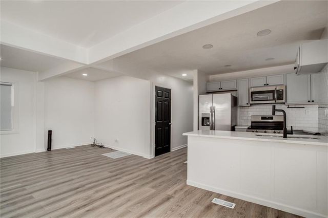 107 N Ditzler Avenue, Independence, MO 64053