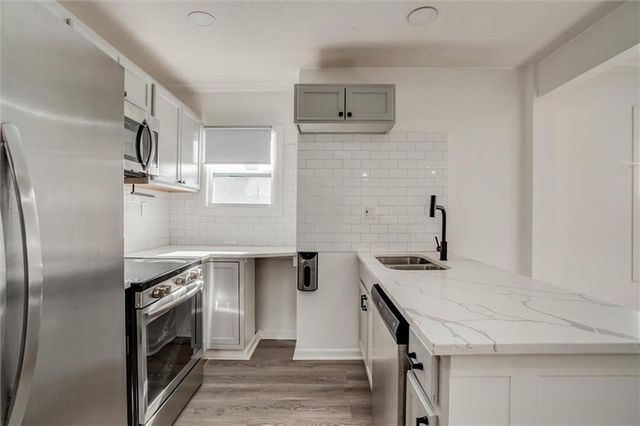 107 N Ditzler Avenue, Independence, MO 64053