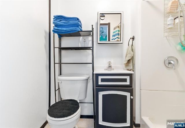 840 Grove Street, Elizabeth, NJ 07202