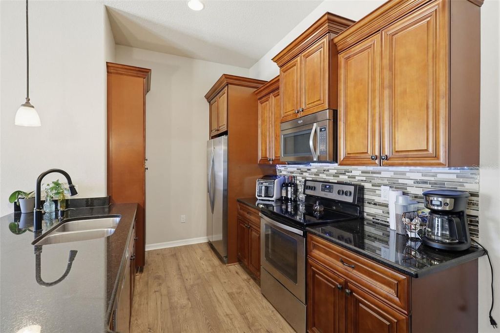 Image 13 of property listing at 5064 ROYAL PALMS WAY 301, New Port Richey, FL 34652