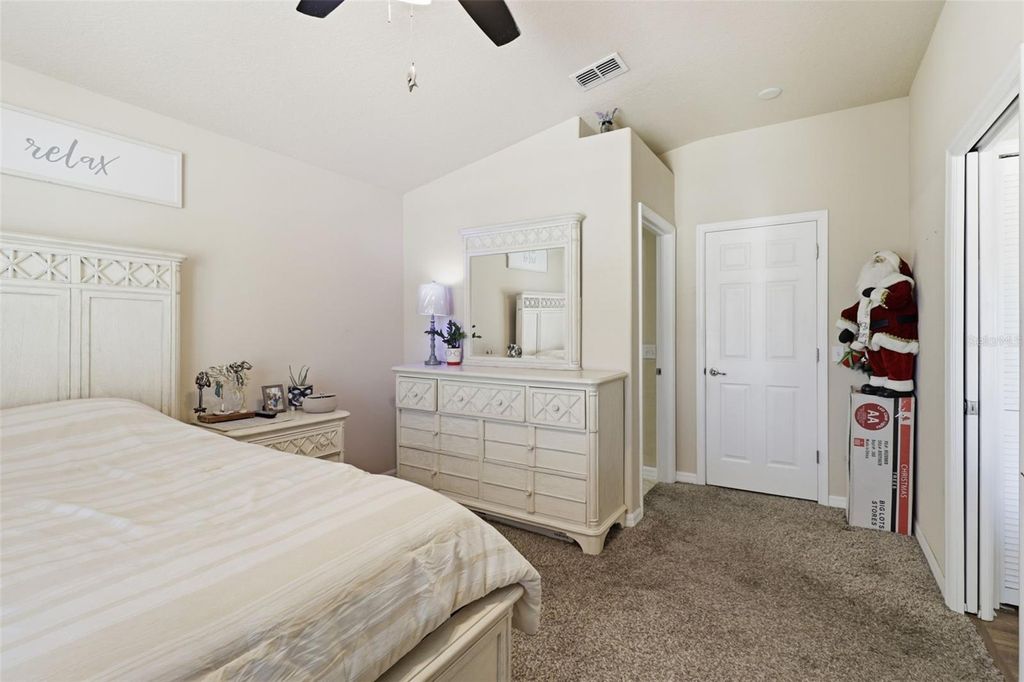 Image 15 of property listing at 5064 ROYAL PALMS WAY 301, New Port Richey, FL 34652