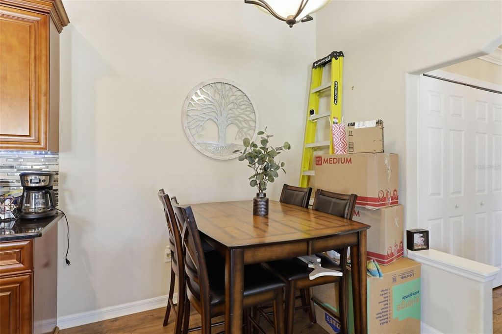 Image 10 of property listing at 5064 ROYAL PALMS WAY 301, New Port Richey, FL 34652