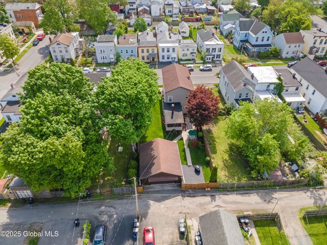 683 3rd Avenue, Troy, NY 12182