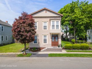 683 3rd Avenue, Troy, NY 12182