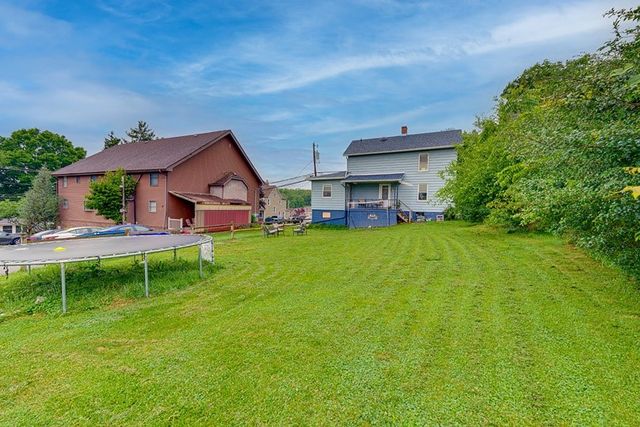 1016 Walnut St, Penn Twp, PA 15636