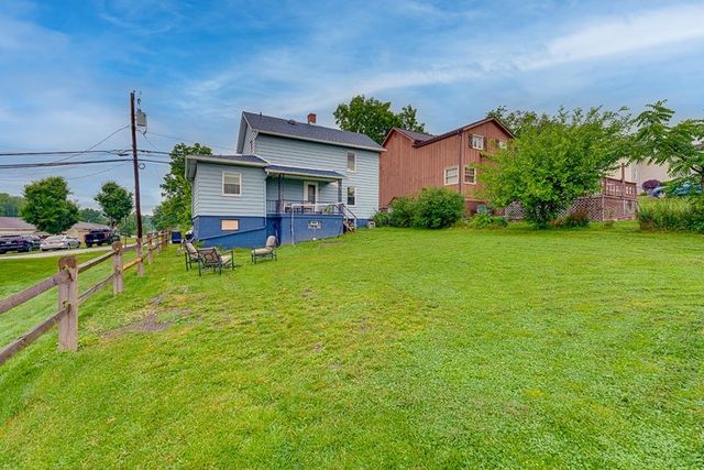 1016 Walnut St, Penn Twp, PA 15636