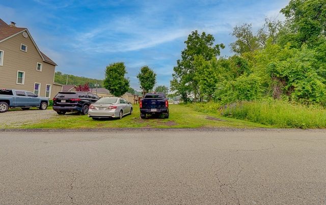 1016 Walnut St, Penn Twp, PA 15636