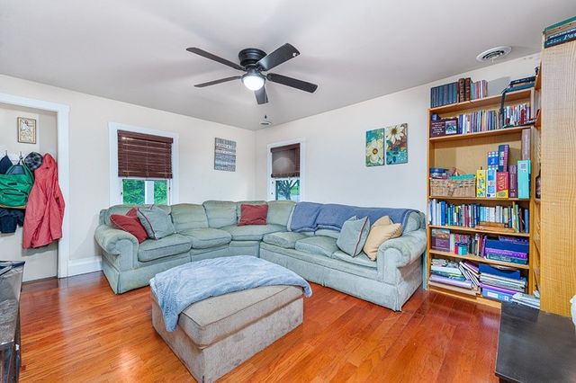 1016 Walnut St, Penn Twp, PA 15636