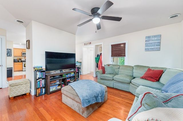 1016 Walnut St, Penn Twp, PA 15636