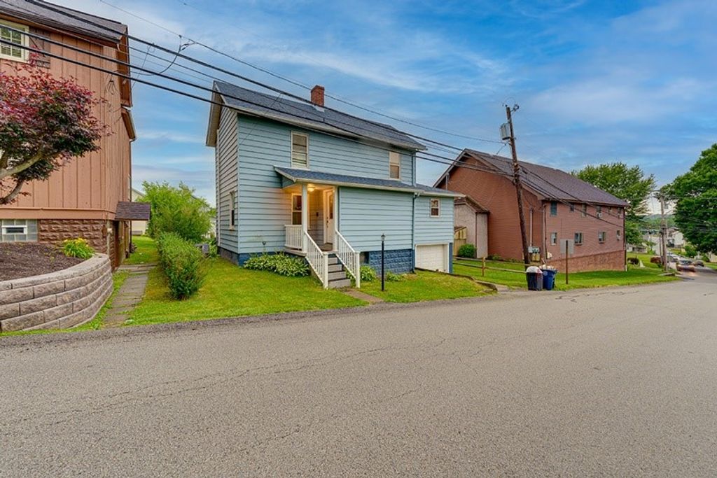 1016 Walnut St, Penn Twp, PA 15636