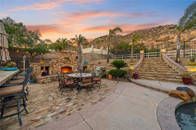 1465 Andalusian, Norco, CA 92860