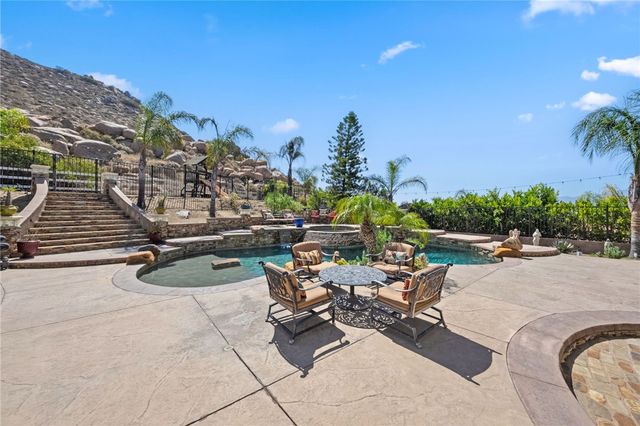 1465 Andalusian, Norco, CA 92860