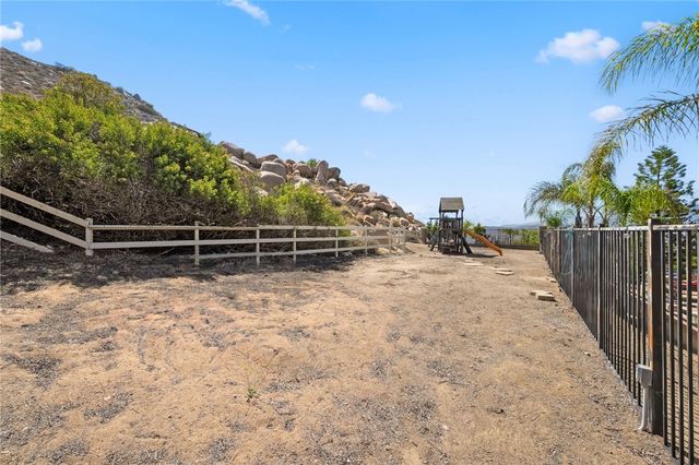 1465 Andalusian, Norco, CA 92860
