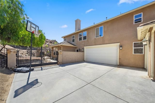 1465 Andalusian, Norco, CA 92860