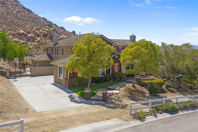 1465 Andalusian, Norco, CA 92860
