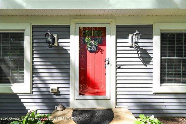 131 Feldspar Drive, Williamston, MI 48895