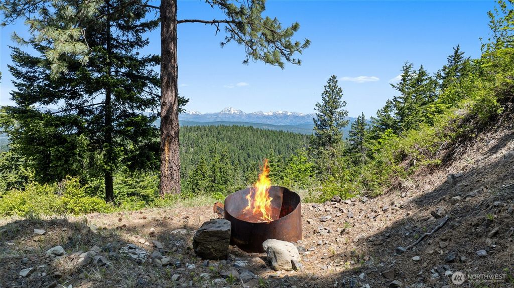 1208 Rodeo Road, Cle Elum, WA 98922