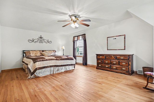 222 W Michigan Street, New Carlisle, IN 46552