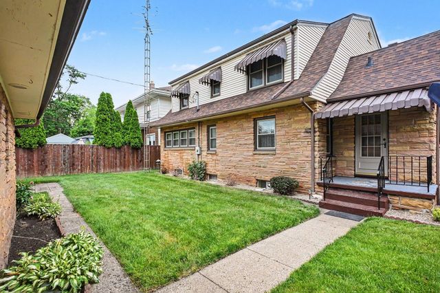 222 W Michigan Street, New Carlisle, IN 46552