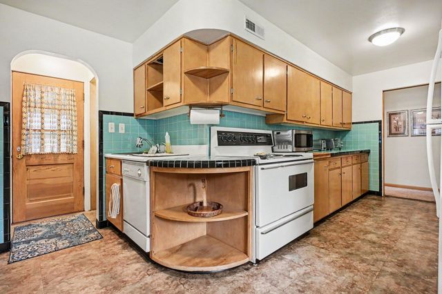 222 W Michigan Street, New Carlisle, IN 46552