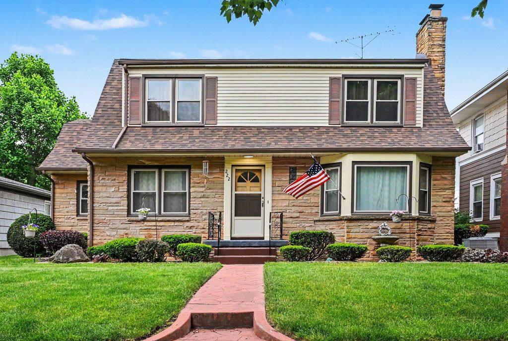 222 W Michigan Street, New Carlisle, IN 46552