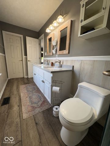6350 Brooks Bend Boulevard, Indianapolis, IN 46237