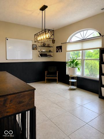 6350 Brooks Bend Boulevard, Indianapolis, IN 46237