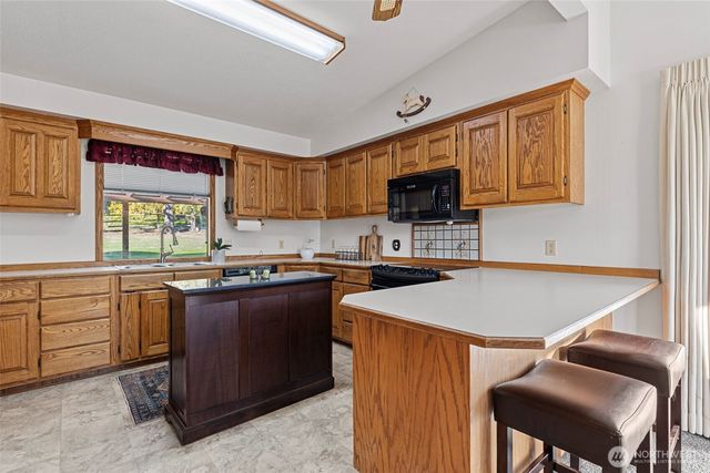 288 Torrence Lane, Oak Harbor, WA 98277