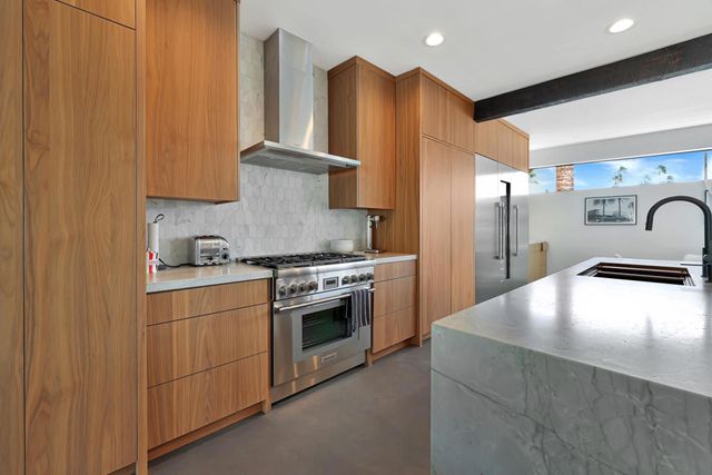 3420 E Camino Rojos, Palm Springs, CA 92262